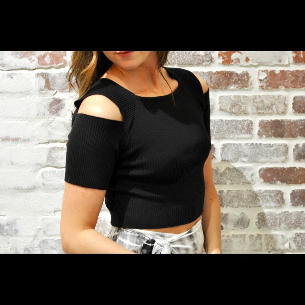 Black Knit Crop Top